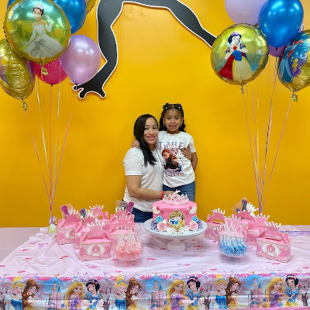 Meet your Posher, Leolisa